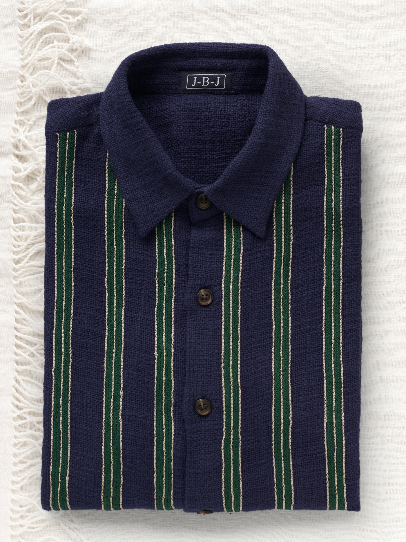 Shirts | Jupe by Jackie
