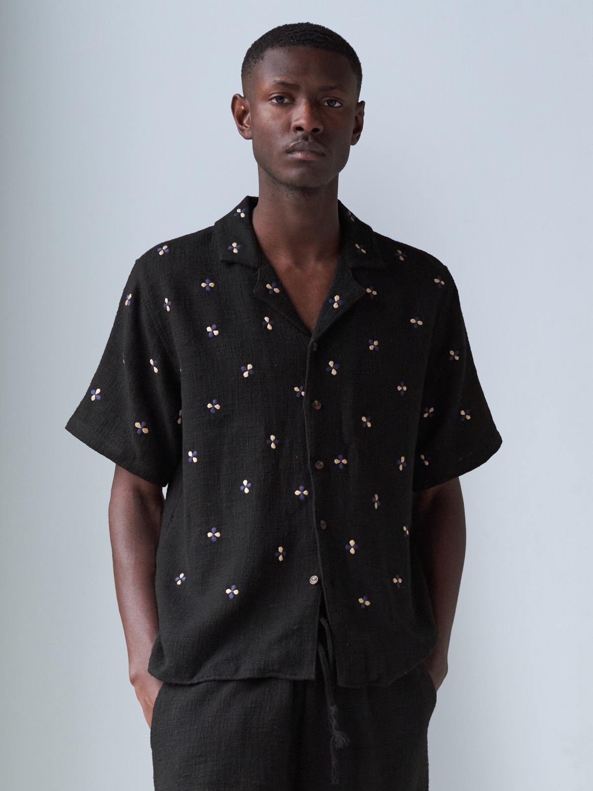 Tripo Black