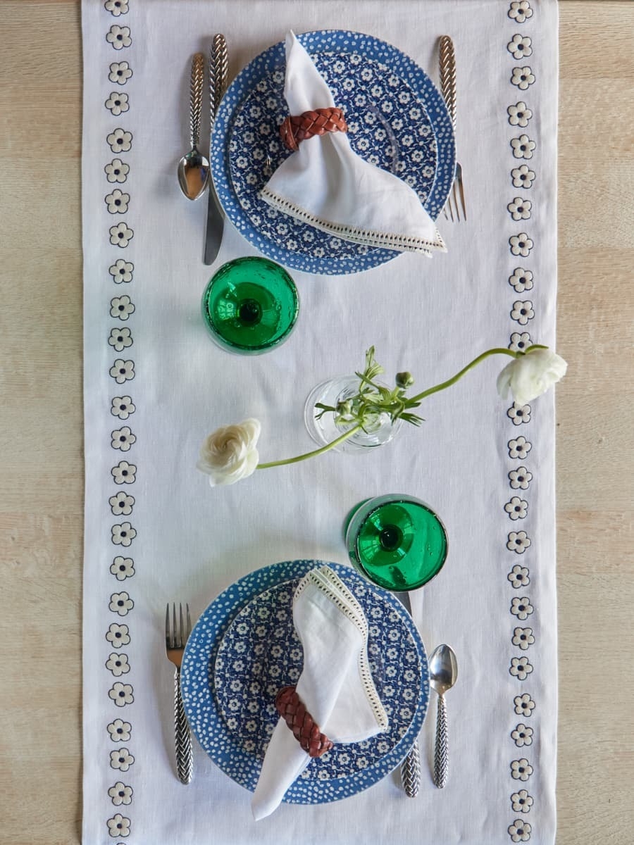 Moulins White