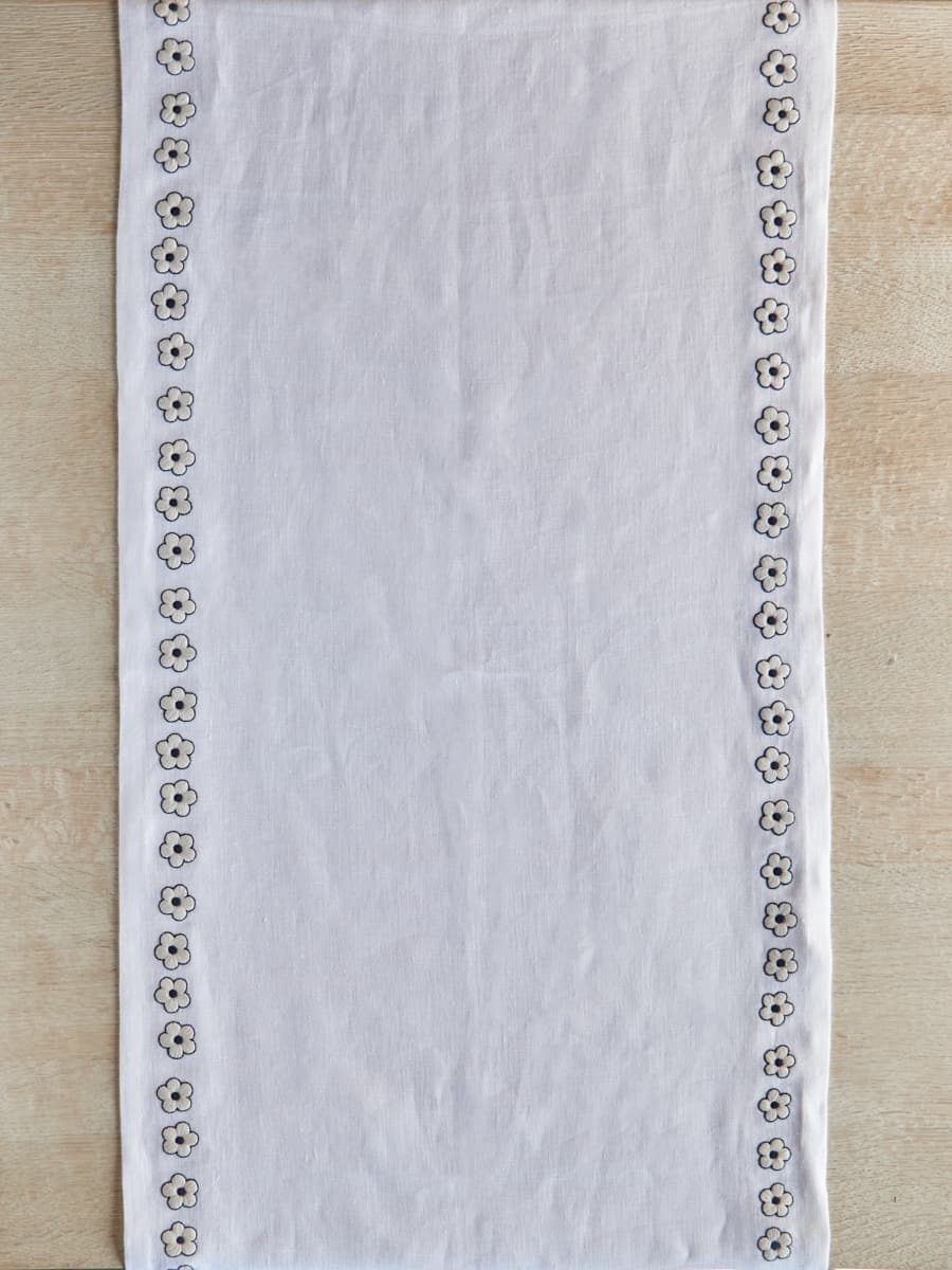 Moulins White