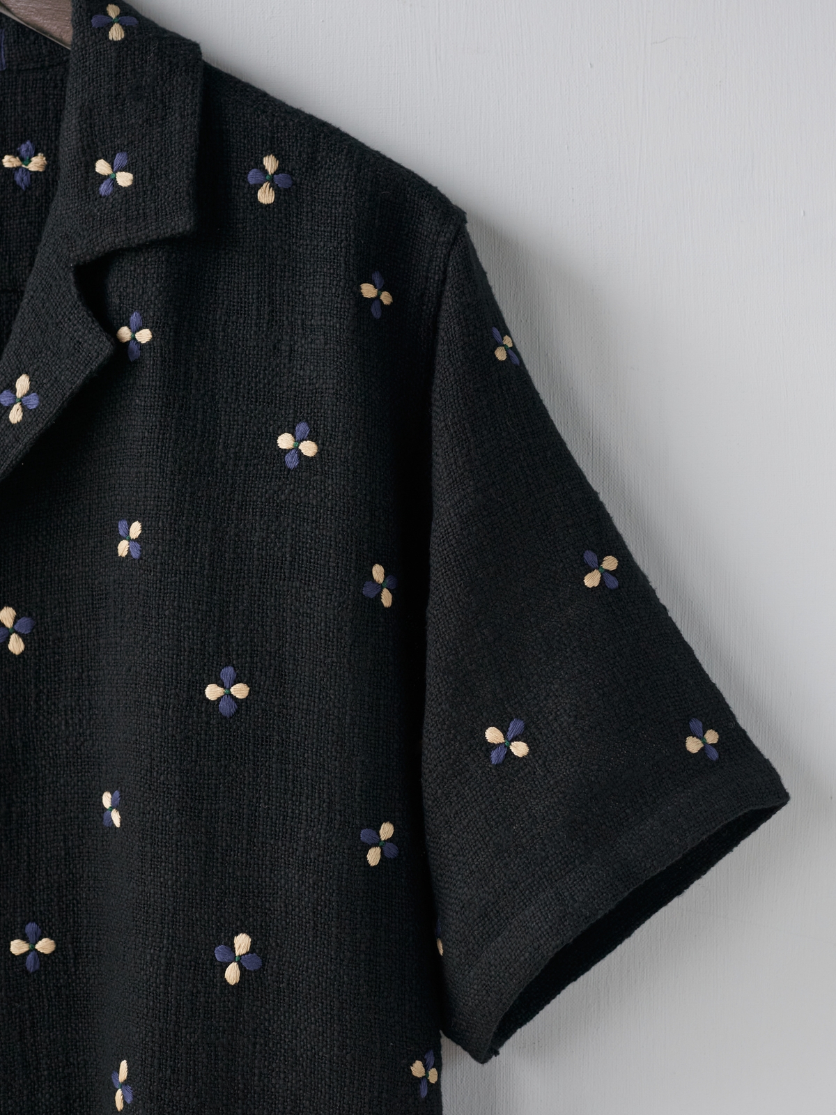 Tripo Black